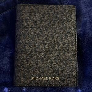 Michael Kors Passport & Card Holder